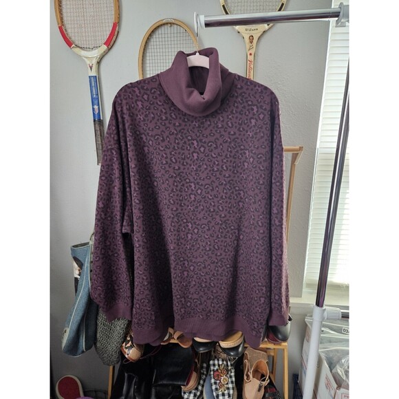American Eagle L Purple Leopard Jegging Fit Size Turtleneck Sweater - Picture 1 of 3